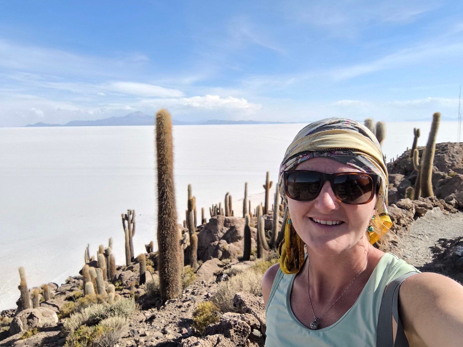 Bolivia: the Magic of Salar de Uyuni and the Enchanting Incahuasi Island